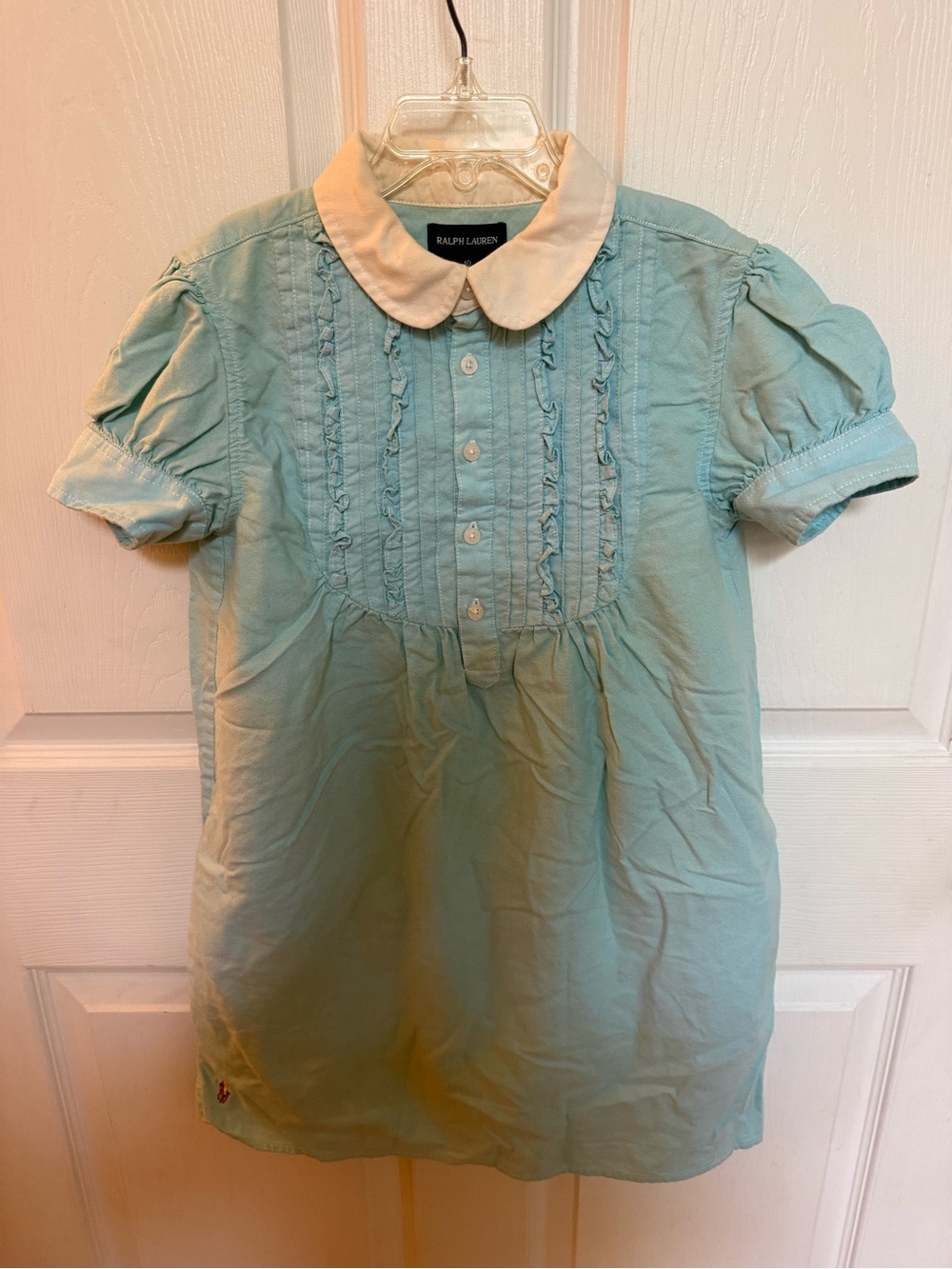 Ralph Lauren Girls Pintuck Ruffle Shirtdress
The contrasting cream Peter Pan
